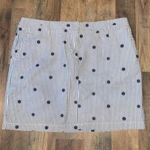 British Khaki Nautical Themed Mini Skirt. Embroidered Ship Wheels. Size 10